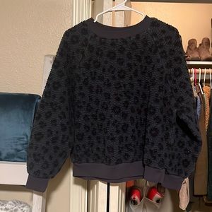 Blue/gray sweatshirt with black leopard detail